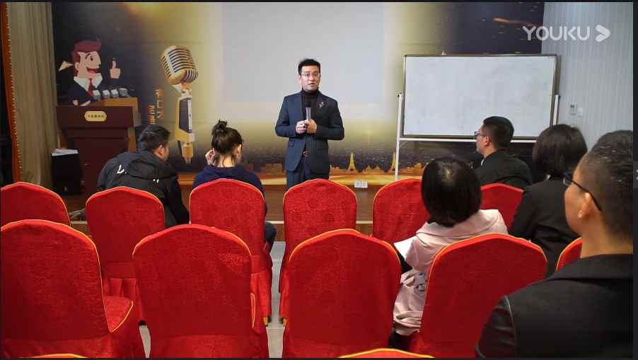 孩子口才不好影響孩子的一生？名師在線(xiàn)播音主持培訓(xùn)